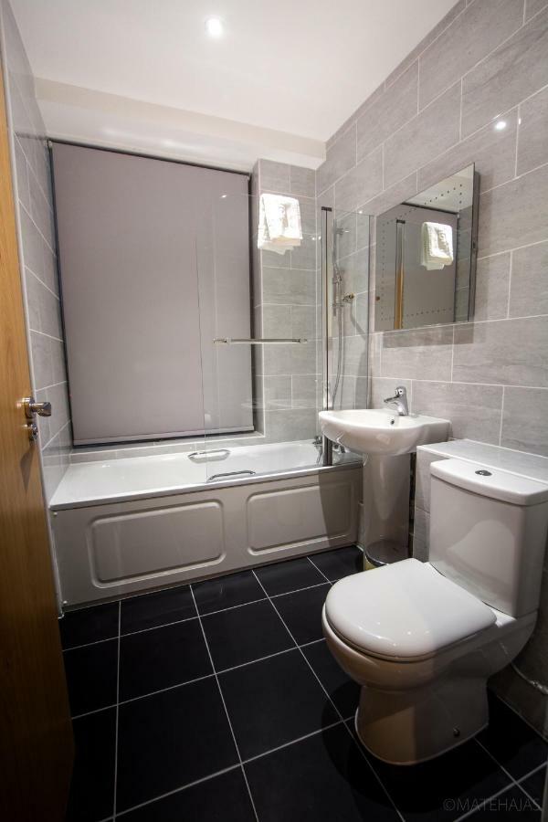 Somerville Apartments London Heathrow Hillingdon kerület Kültér fotó