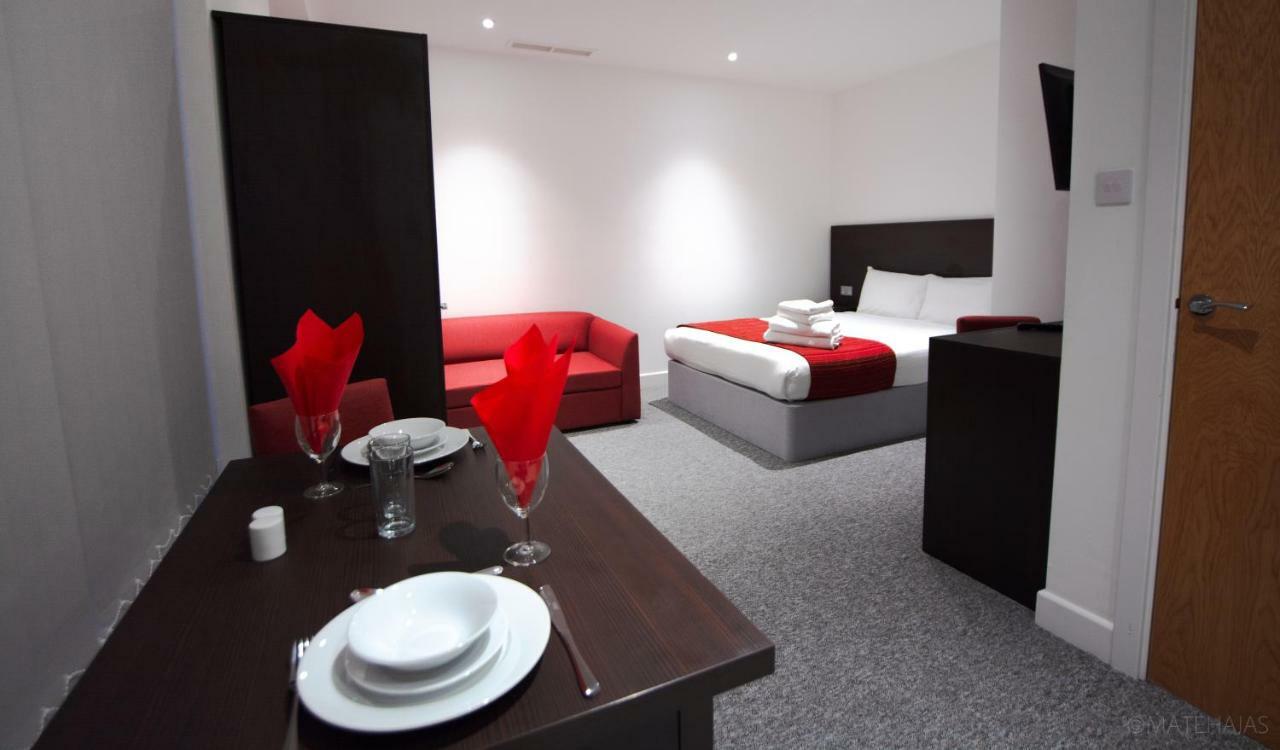 Somerville Apartments London Heathrow Hillingdon kerület Kültér fotó