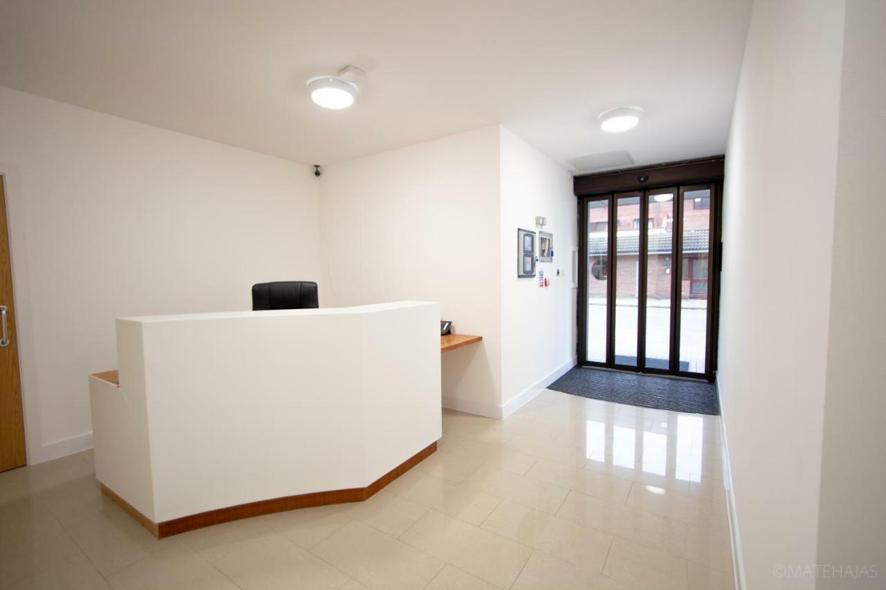 Somerville Apartments London Heathrow Hillingdon kerület Kültér fotó
