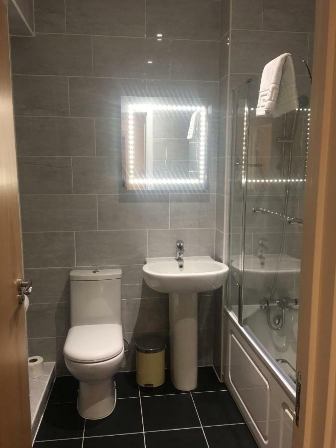 Somerville Apartments London Heathrow Hillingdon kerület Kültér fotó