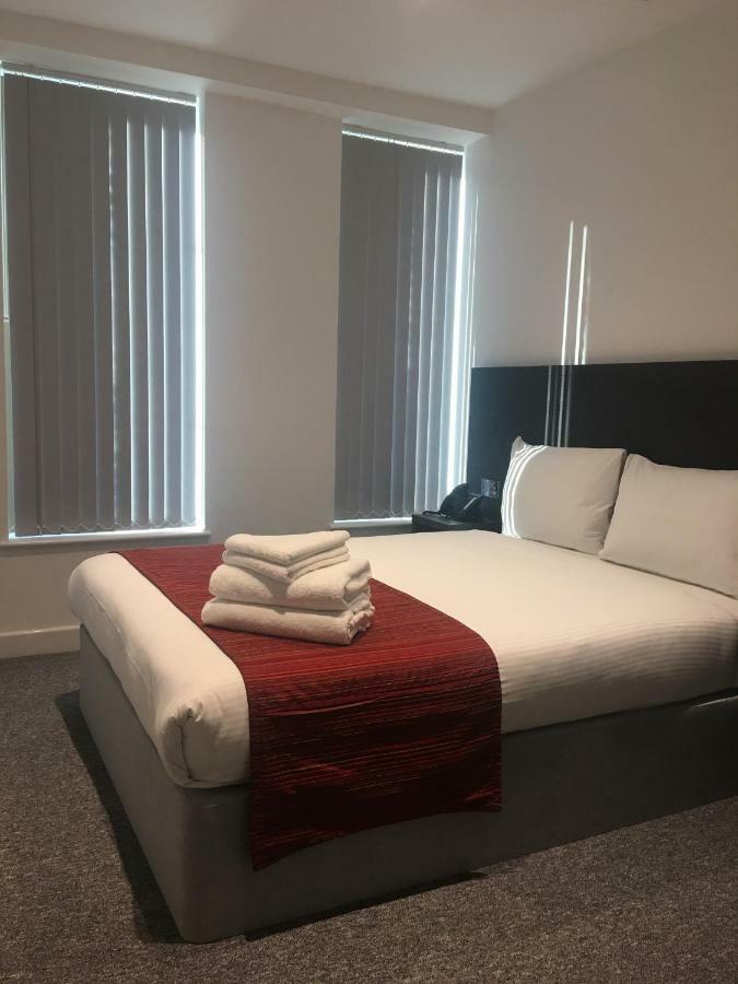 Somerville Apartments London Heathrow Hillingdon kerület Kültér fotó